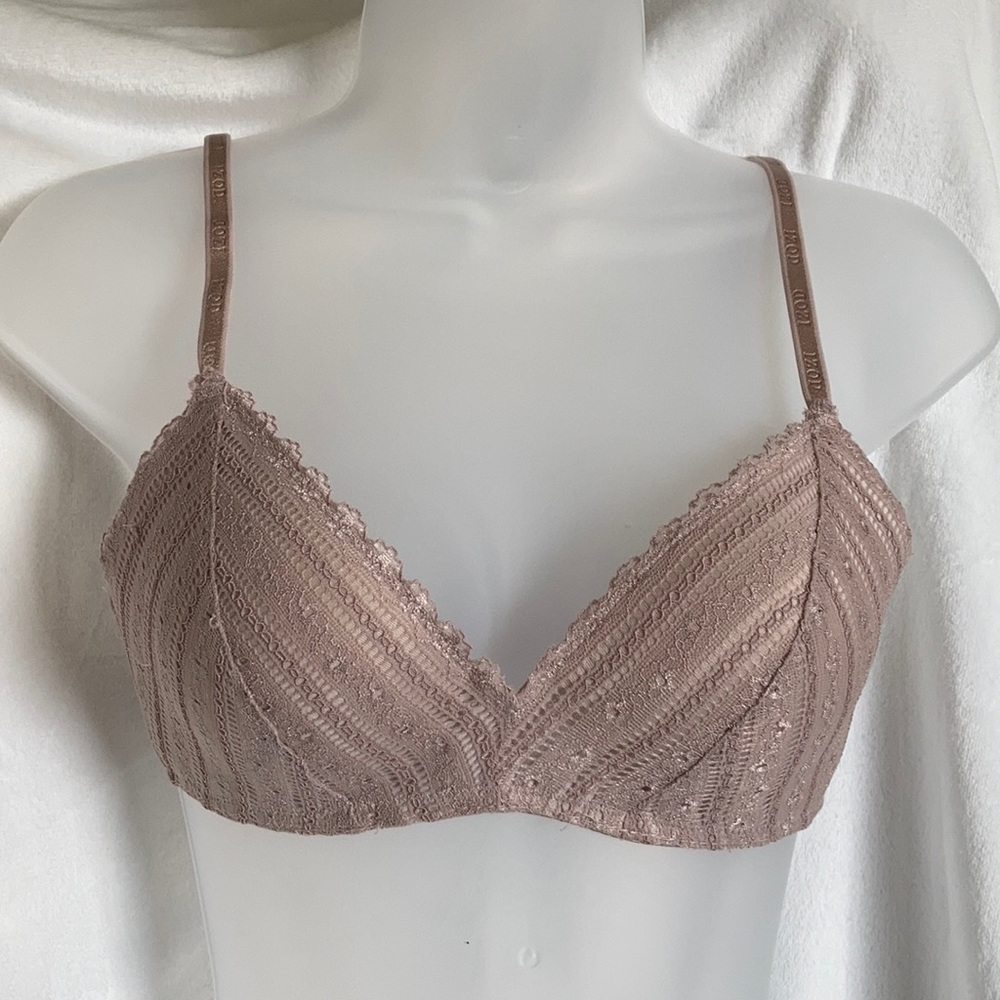 Izod Lace Lined Wireless Bra Women’s 34B Beige